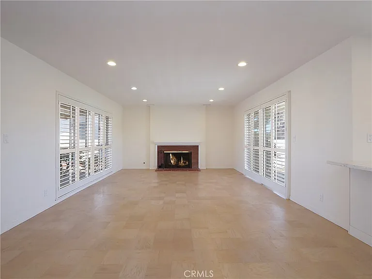 27665 Longhill Dr — Photo 8