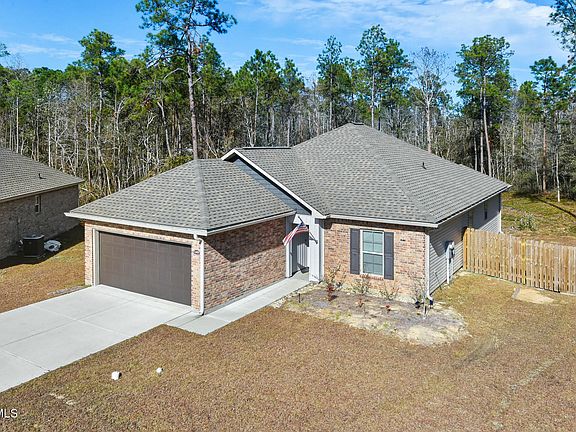 4th image of 11631 Caroline Ct