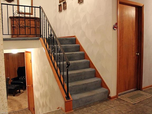 5th image of 2110 W 38th St
