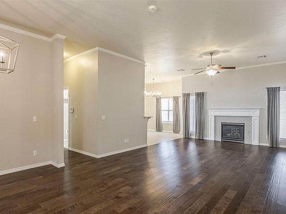 4th image of 16704 Hardwood Pl