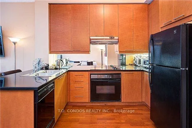 1121 Bay St #2001 — Photo 9