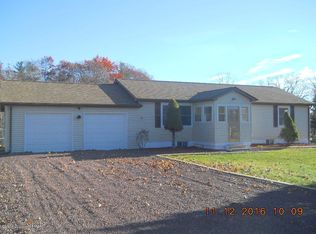 162 Leisure Ln, Effort, PA 18330