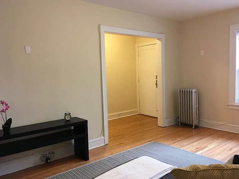 2318 W Granville Ave #3 — Photo 2