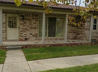 49536 Roxbury Ct, Shelby Township, MI 48315