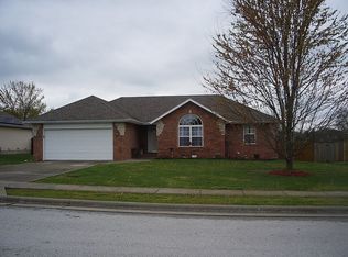 514 Pine St, Willard, MO 65781