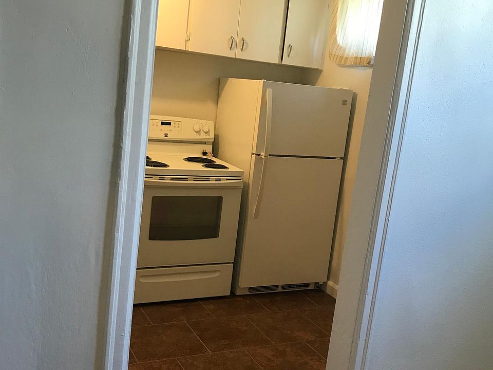 2nd image of 1005 N 6th St