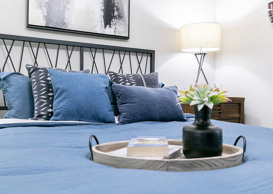 Bed decor