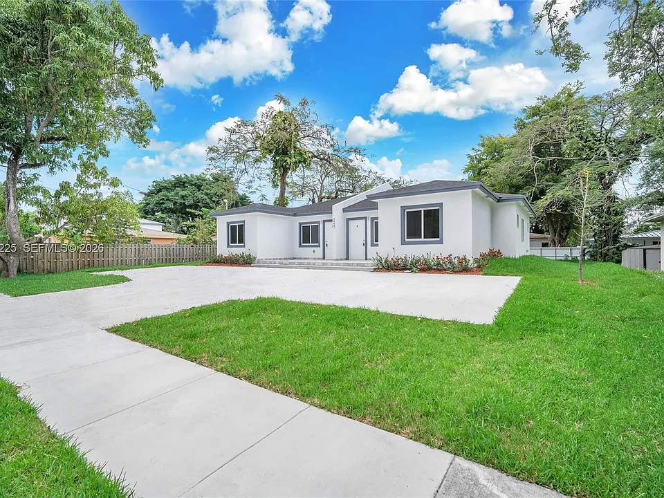 2448 NW 42nd St