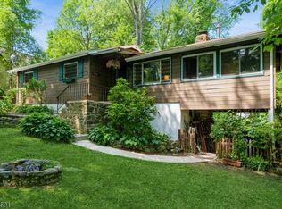 159 Coon Den Rd, Highland Lakes, NJ 07422