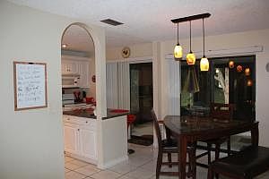 4th image of 5061 Mirror Lakes Blvd