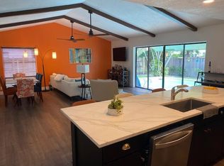 1413 Hummingbird Dr, Delray Beach, FL 33444