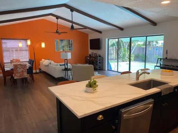 1413 Hummingbird Drive, Delray Beach, FL 33444
