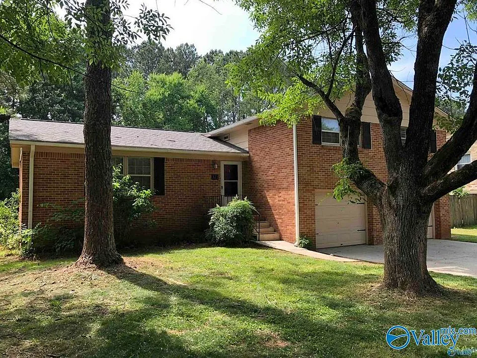 323 Forrest Park Ct NW