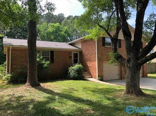 323 Forrest Park Ct NW, Huntsville, AL 35806