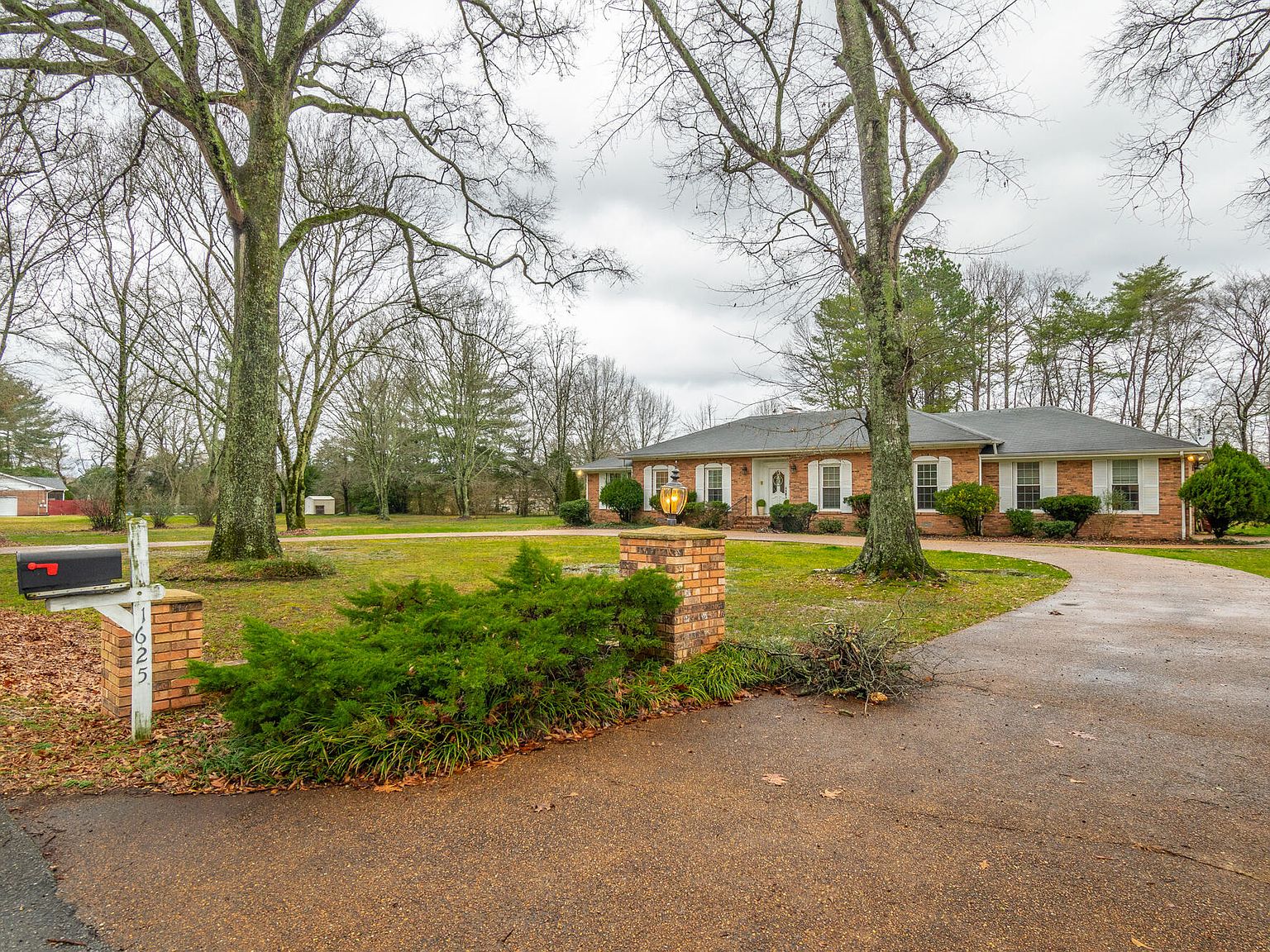 1625 Eagle Dr, Hixson, TN 37343 Zillow