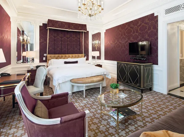 2 E 55th St #807, New York, NY 10022