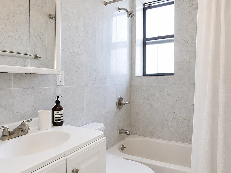 515 W 122nd St #63 — Photo 7