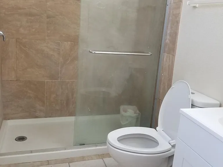1808 W Rumble Rd — Photo 10