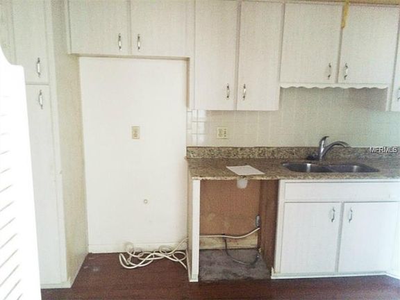 4th image of 675 S Gulfview Blvd APT 406