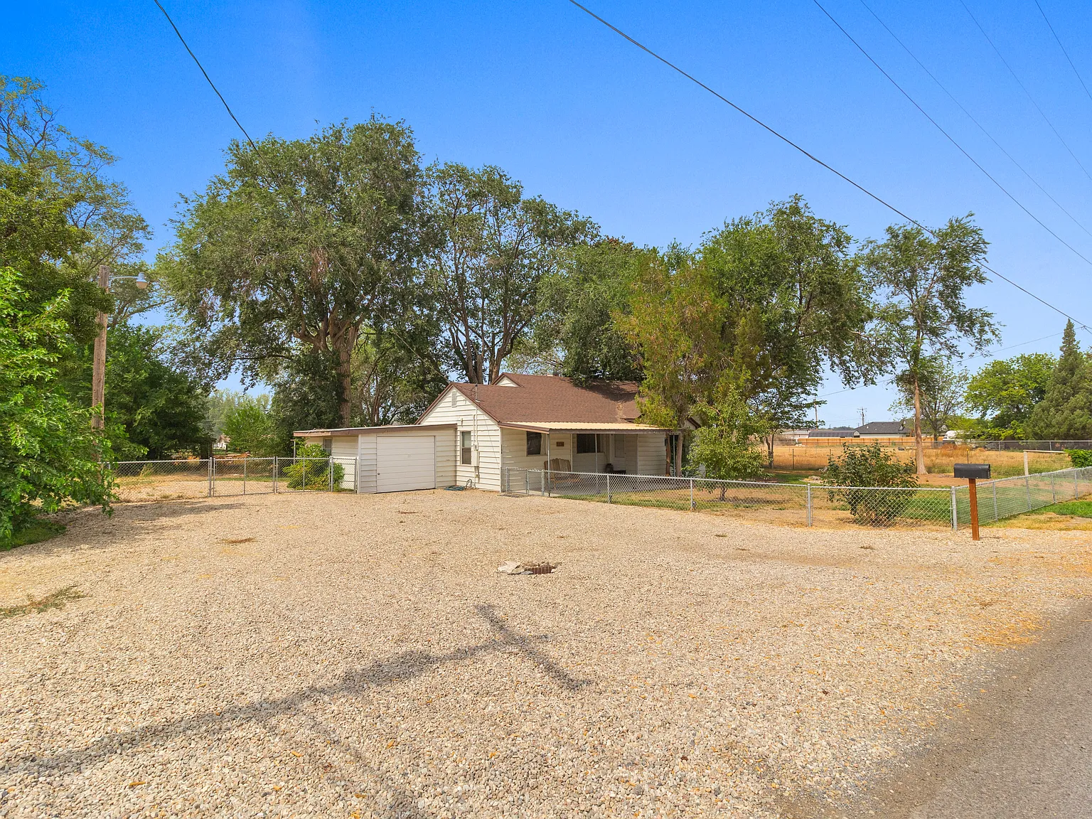 3 bed, 1200 sqft, $1,850 — Photo 4