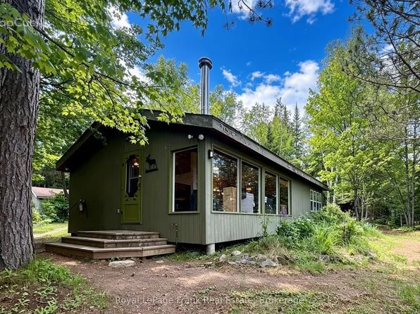 554A S McKenzie Lake Rd, South Algonquin, ON K0L 2K0