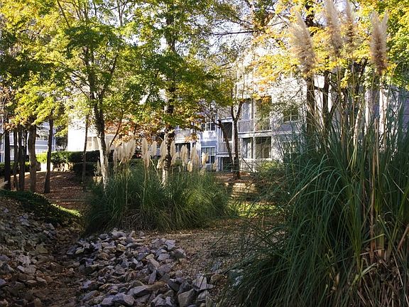 2nd image of 105 Paces Brook Ave APT 10522