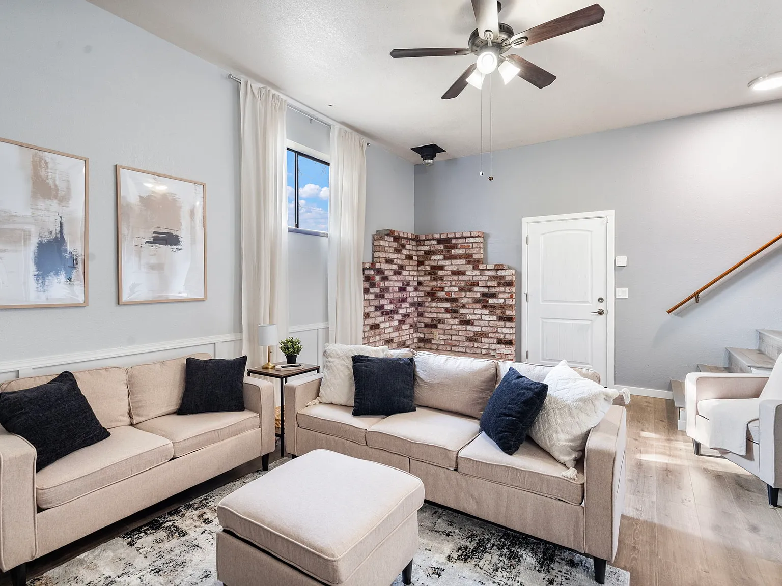 4 bed, 1986 sqft, $5,000 — Photo 2