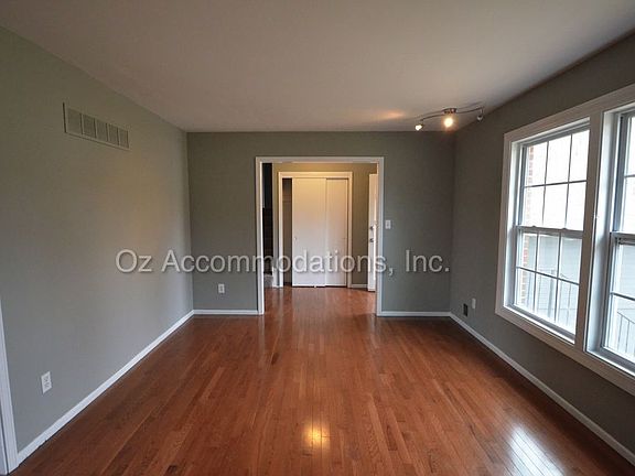 4th image of 12000 Smalley Ave