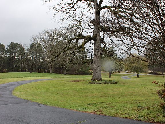 2nd image of 1150 Harris Hollis Ln