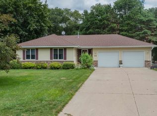 445 Ash St, Shakopee, MN 55379