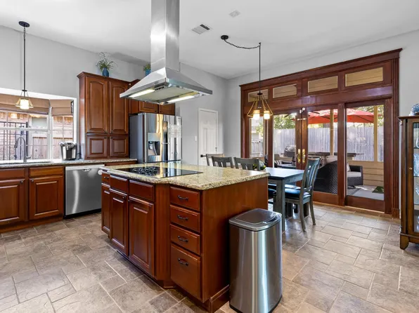 4510 Chadourne Ct, Grapevine, TX 76051