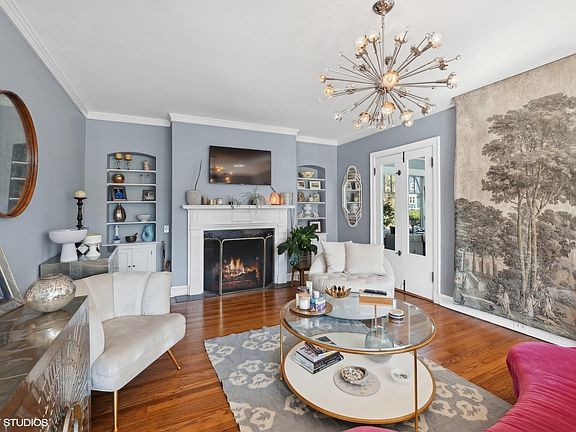 3rd image of 501 Fair Oaks Ave