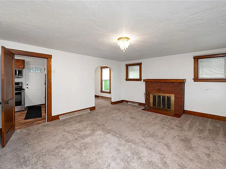217 American Ave — Photo 11