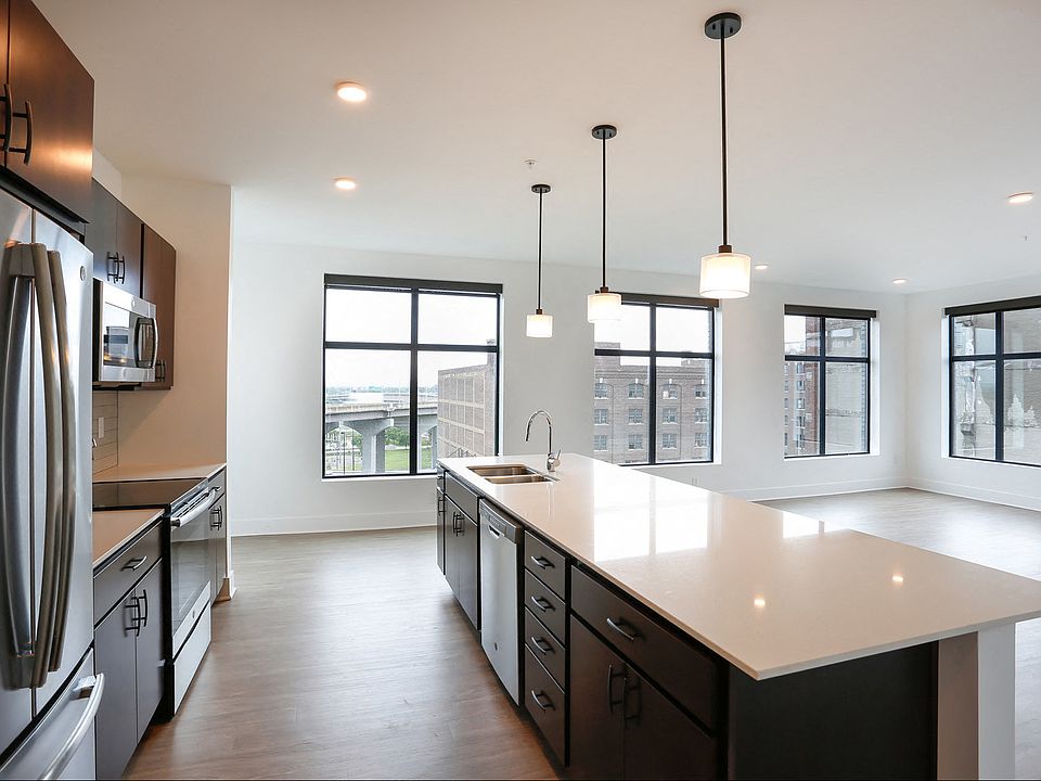1st image of 909 Capitol Ave APT 502