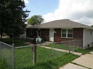 2716 S Englewood Ter, Independence, MO 64052