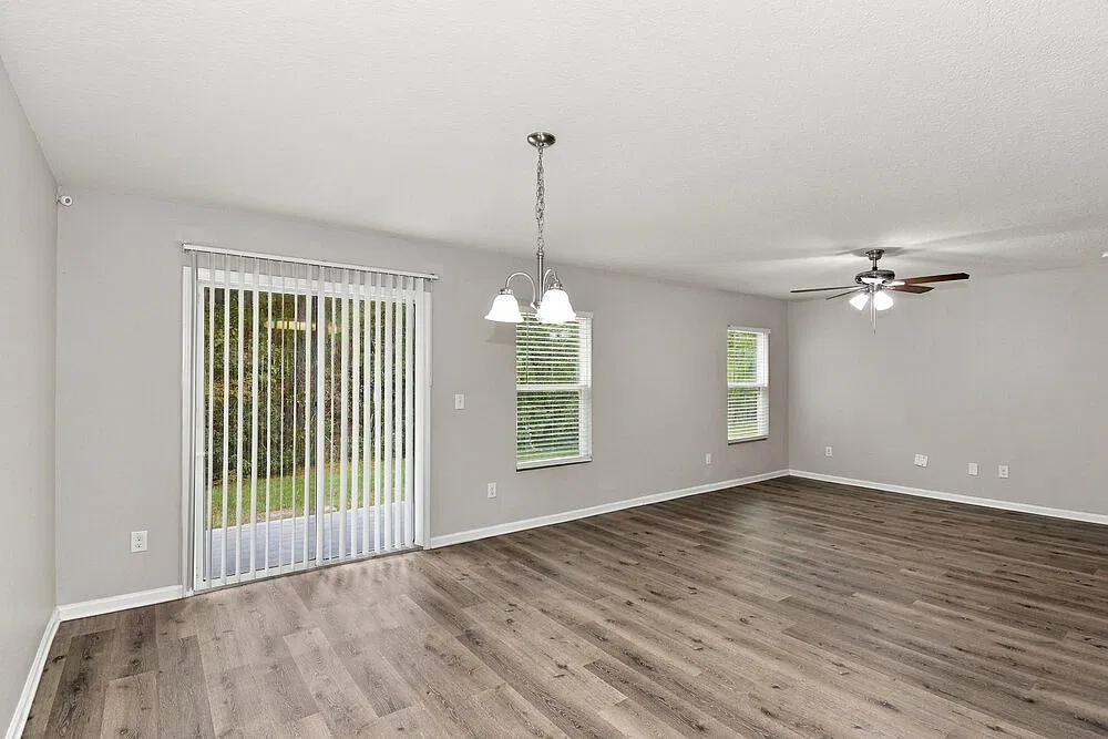 4 bed, 2.0 bath, 1705 sqft, $1,955 — Photo 4