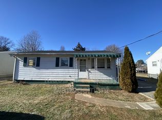 209 Hamilton St #B, Fredericksburg, VA 22408