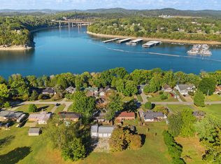 154 Twin Rivers Dr, Bronston, KY 42518