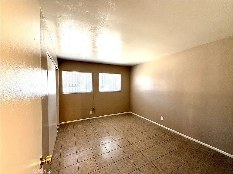 1134 W Stoneridge Ct #D — Photo 9