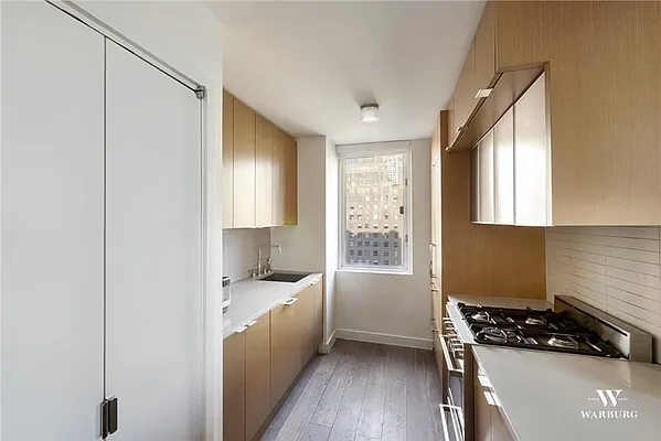 Rented by Warburg | media 26