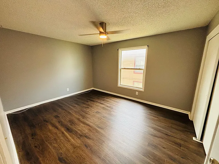 6720-6732 W Par Ln — Photo 6