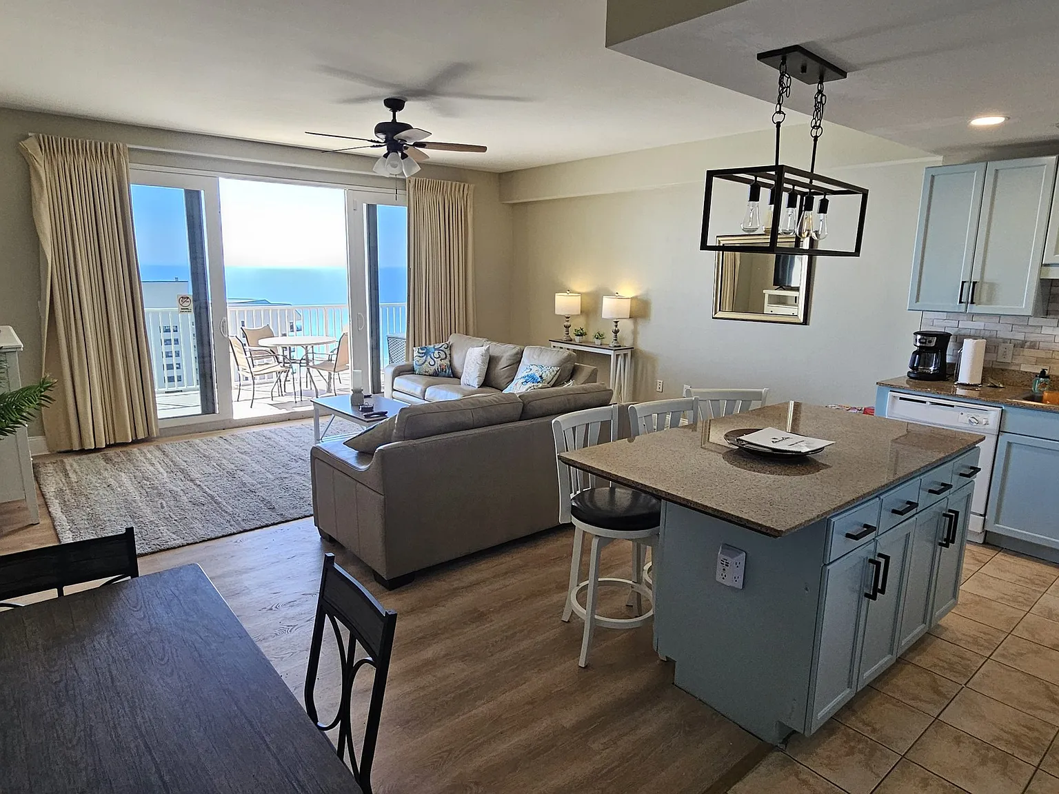 1 bed, 1047 sqft, $2,400 — Photo 4