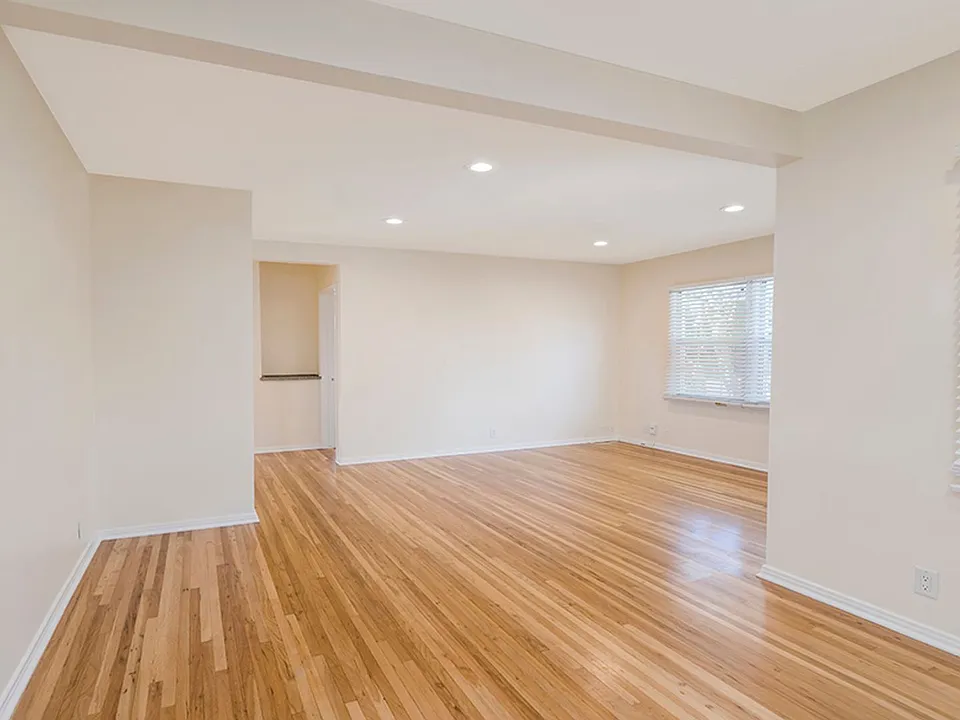 8463 Jumilla Ave