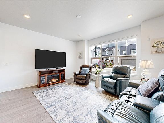 4th image of 9787 Banner Peak Street