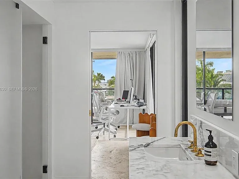 2575 S Bayshore Dr #4A — Photo 14