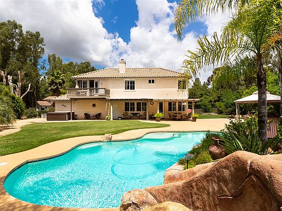 4th image of 25725 Forest Dr
