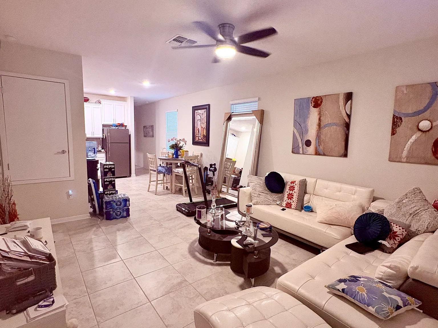 1 bed, 700 sqft, $1,800 — Photo 2