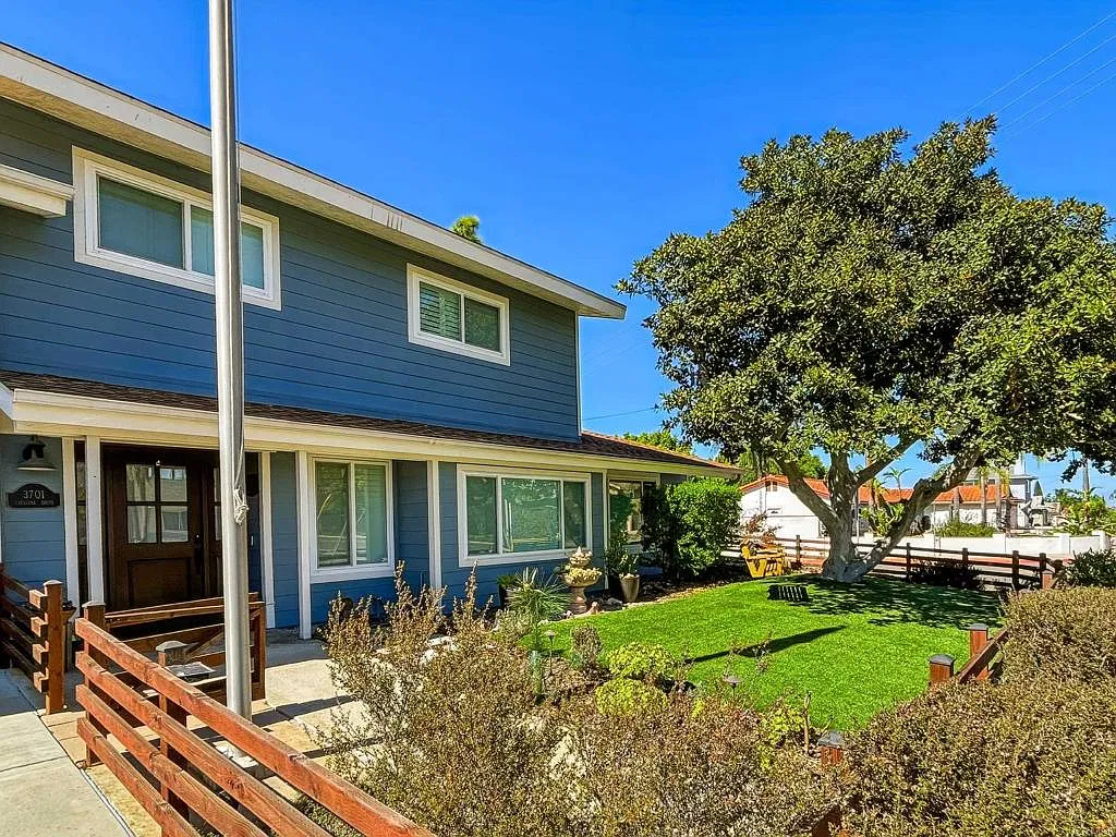 3 bed, 2.5 bath, 2124 sqft, $7,800 — Photo 2