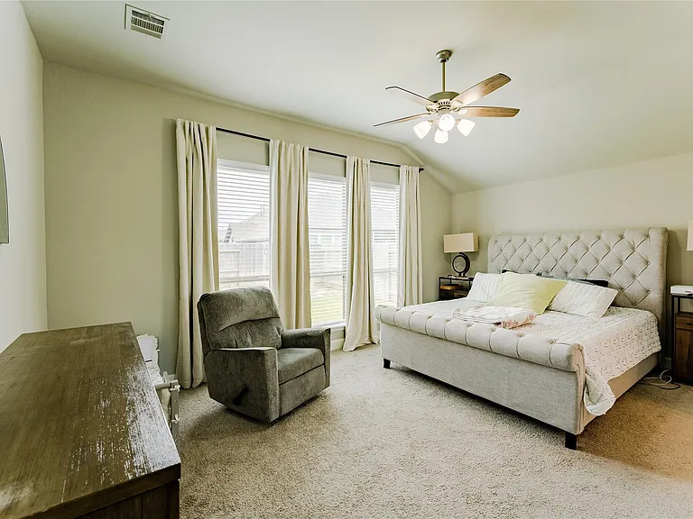 20430 Avelignese Way — Photo 14