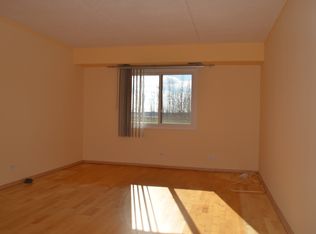 375 Plum Creek Dr APT 103, Wheeling, IL